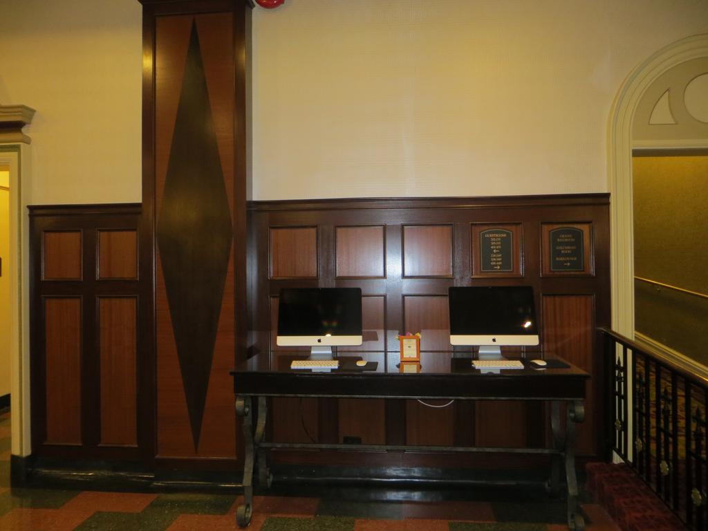 Hotel Carleton Of Oak Park Exterior foto