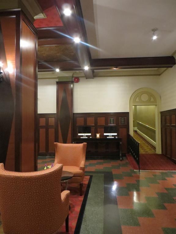 Hotel Carleton Of Oak Park Exterior foto